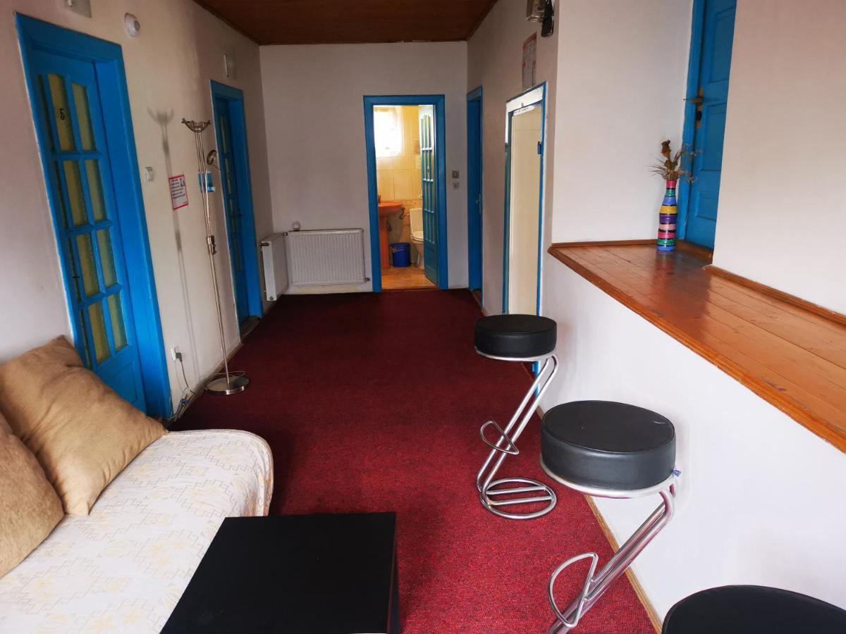 Enjoy Hostel Cluj-Napoca Esterno foto
