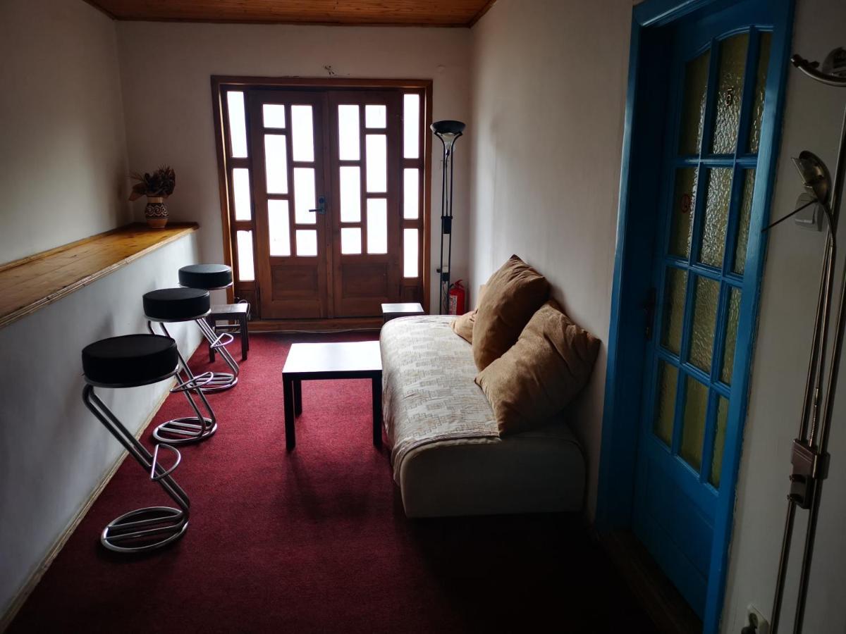 Enjoy Hostel Cluj-Napoca Esterno foto