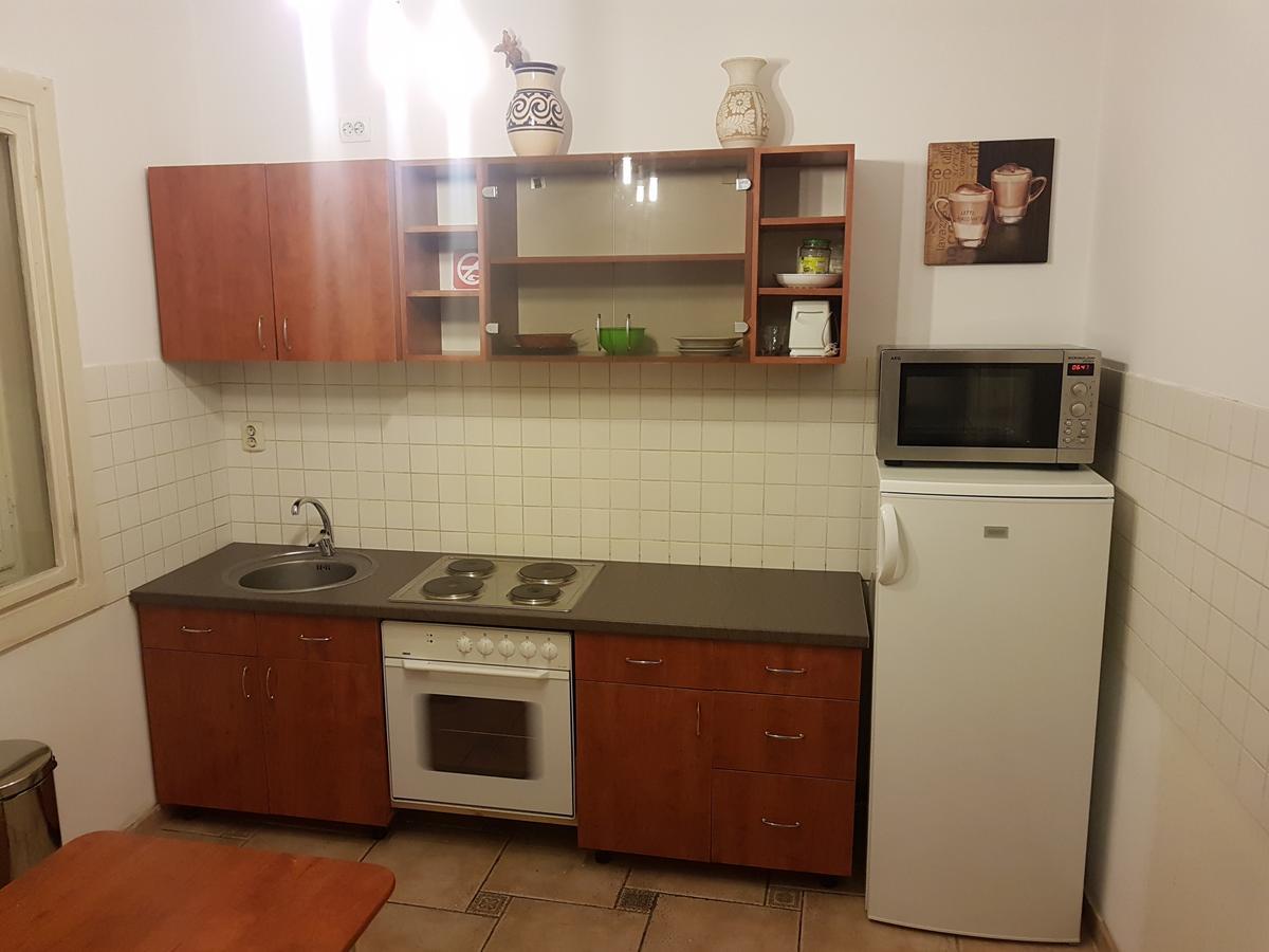 Enjoy Hostel Cluj-Napoca Esterno foto