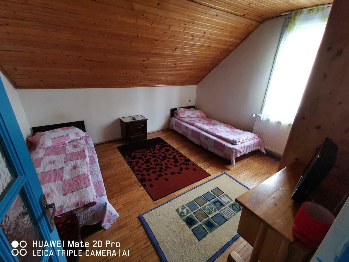 Enjoy Hostel Cluj-Napoca Esterno foto
