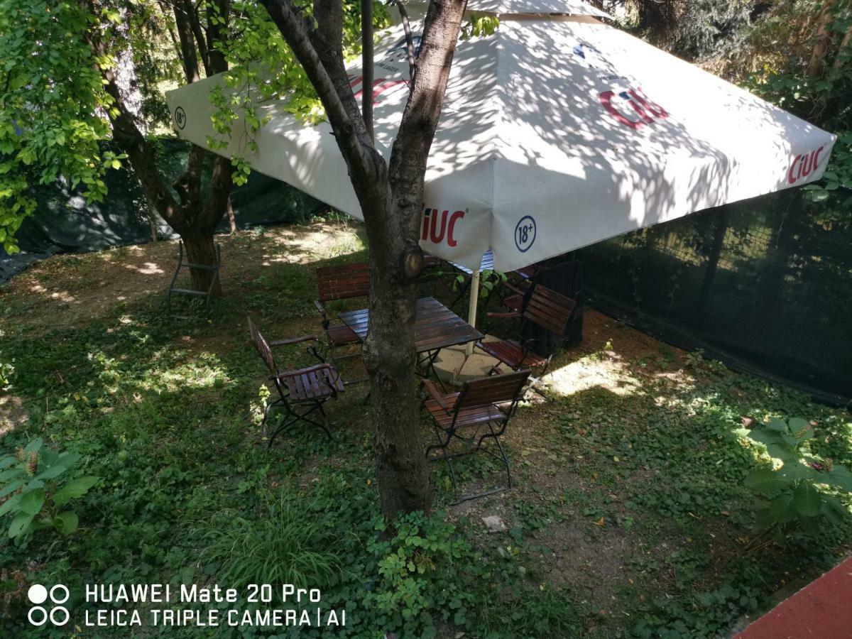 Enjoy Hostel Cluj-Napoca Esterno foto